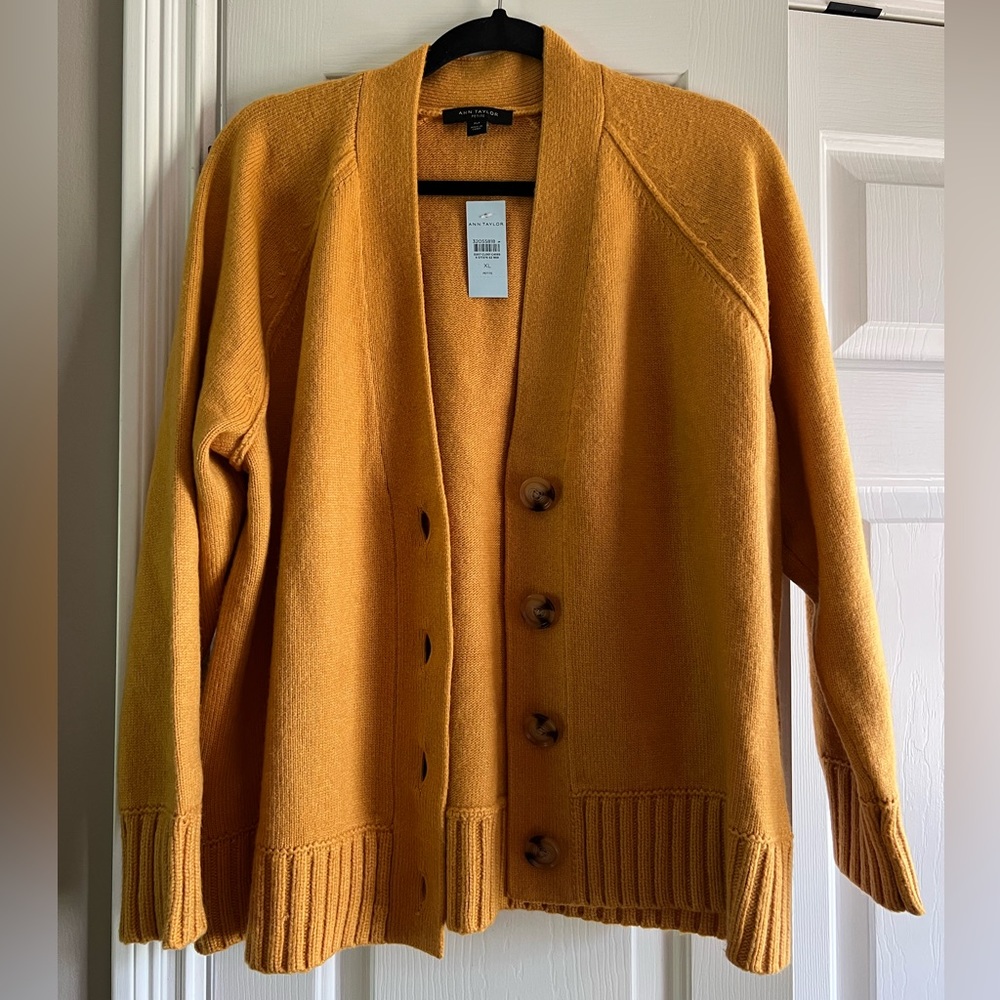 NWT Ann Taylor Cardigan